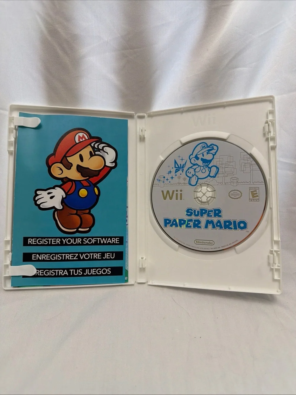 Nintendo Super Paper Mario Wii — Blue, Red, Pink Artwork